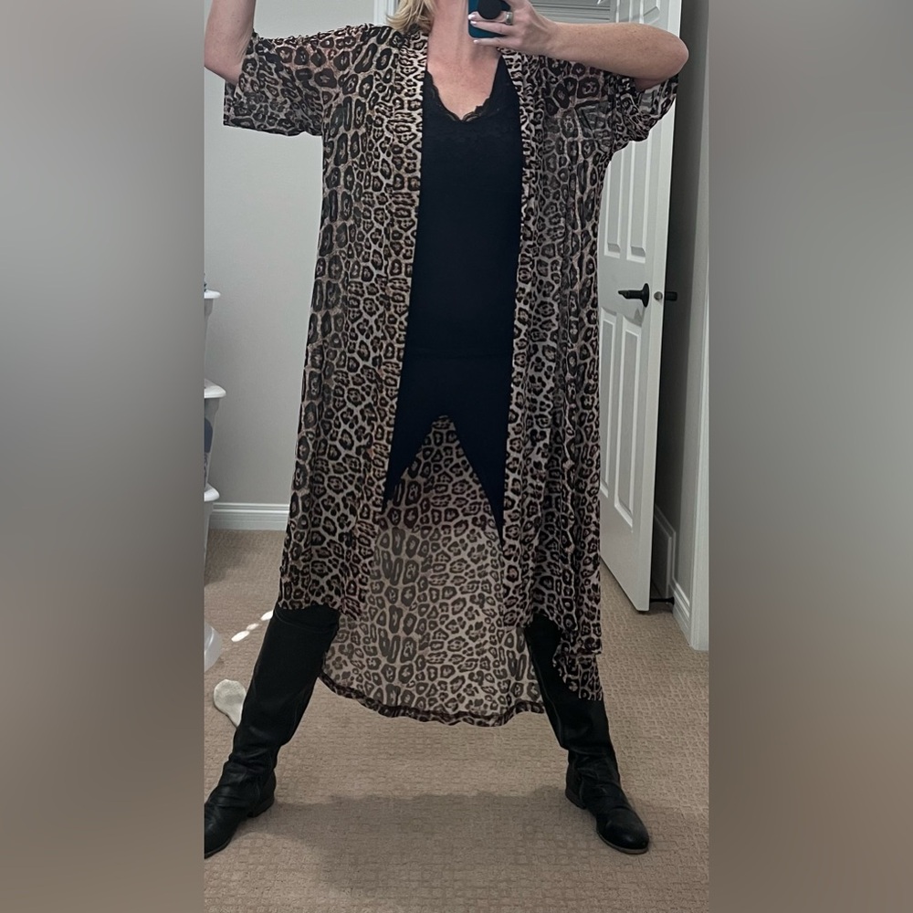 Leopard Print Sheer Duster - Picture 3 of 4
